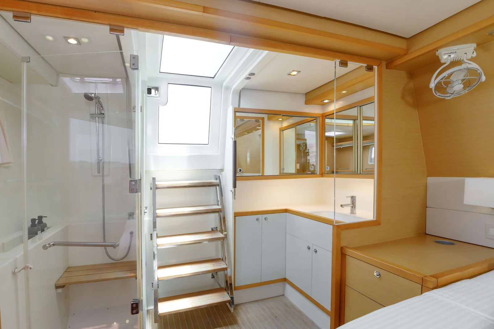 OOSEVEN's master bedroom